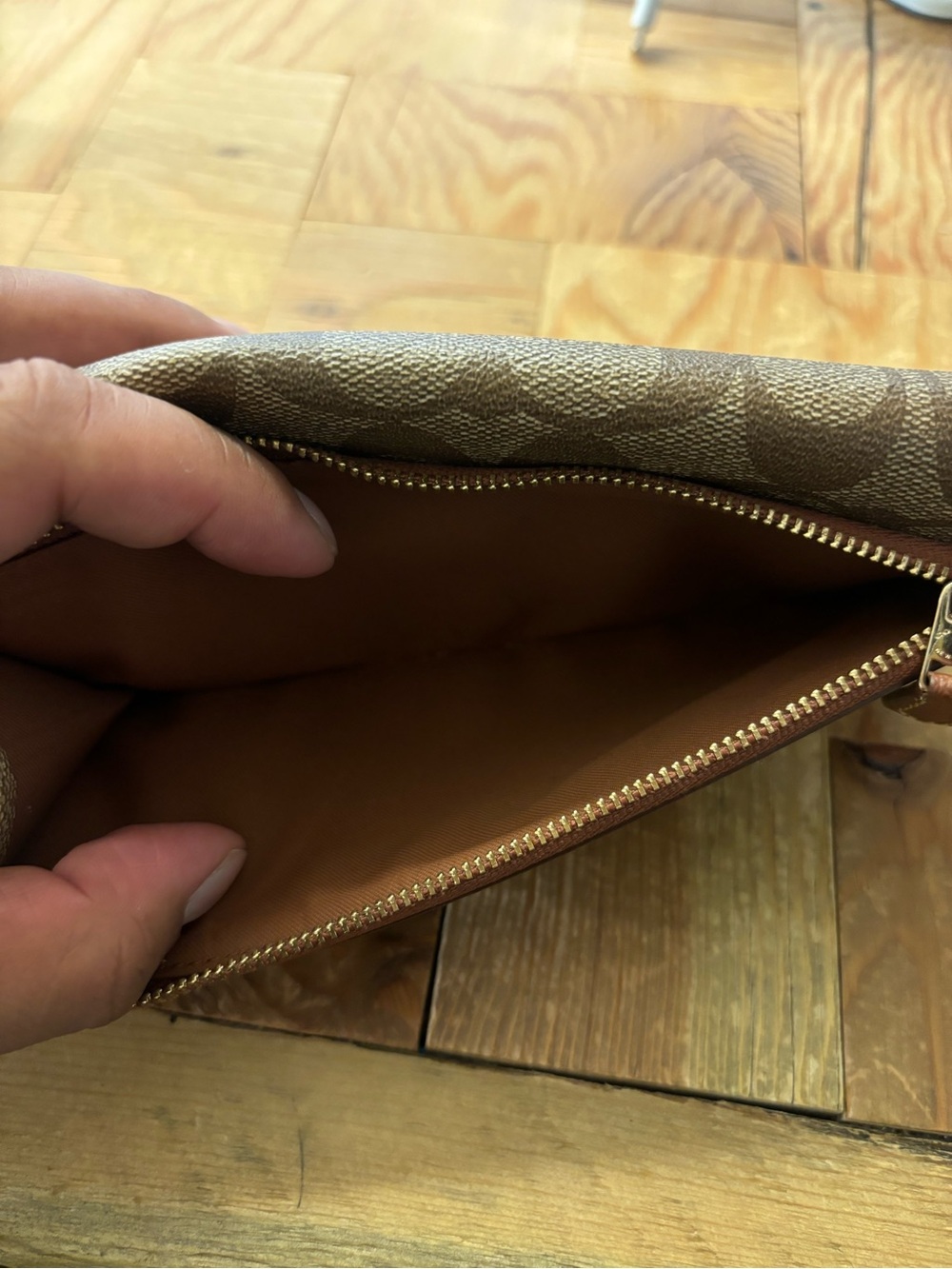 Coach Wallet - Picture 4 of 8